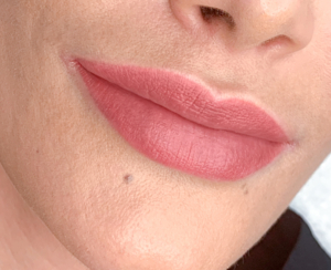 Dermatopigmentatie Powder lips 1